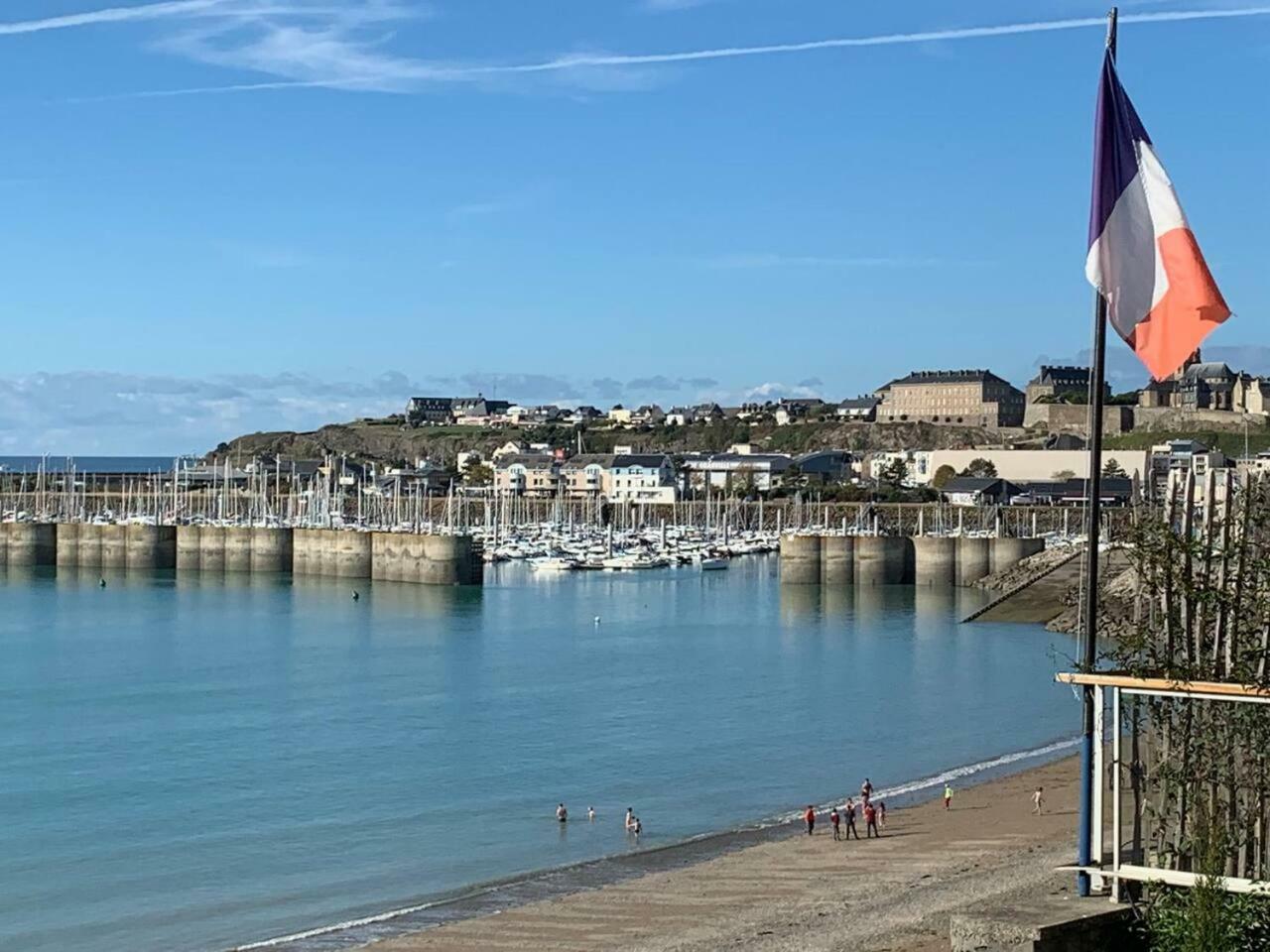 Les Pieds Dans L'Eau Acces Direct A La Plage ! Granville Exteriör bild
